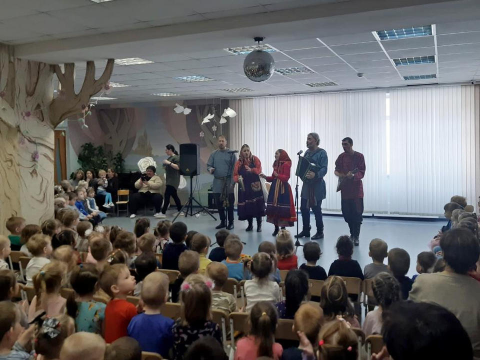 «Миряне» выступили перед дошкольниками «Миряне» выступили перед дошкольниками